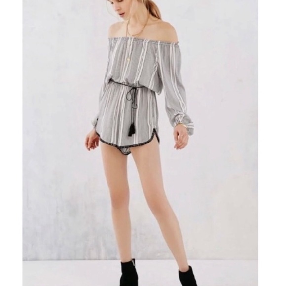 Ecote Romper - Picture 2 of 5